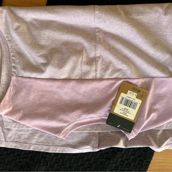 North Face tank - Picture 3 of 3